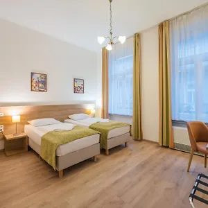 *** Otel Baross - Macaristan